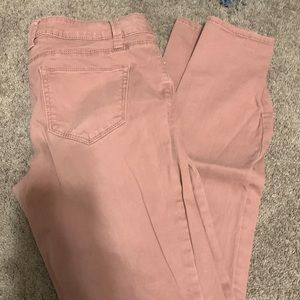 Salmon color jeans